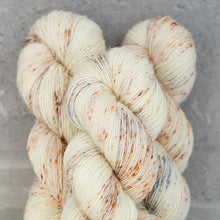 Load image into Gallery viewer, Madelinetosh - Farm Twist

