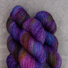Load image into Gallery viewer, Madelinetosh - Farm Twist
