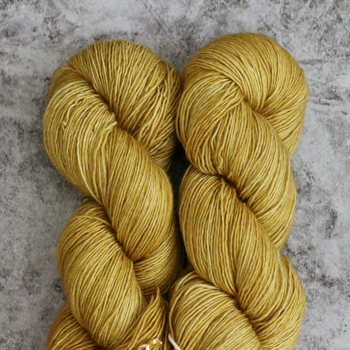 Madelinetosh - Triple Twist