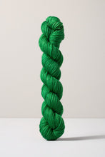 Load image into Gallery viewer, Urth 16 - Fingering

