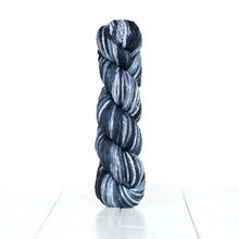 Load image into Gallery viewer, Urth Galatea Bulky Weight 100% Cotton
