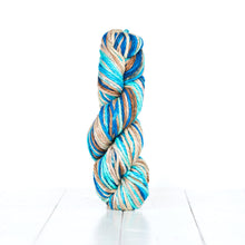 Load image into Gallery viewer, Urth Galatea Bulky Weight 100% Cotton
