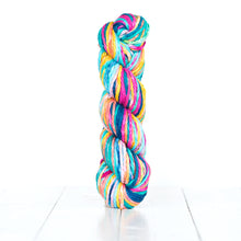 Load image into Gallery viewer, Urth Galatea Bulky Weight 100% Cotton
