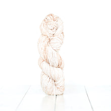 Load image into Gallery viewer, Urth Galatea Bulky Weight 100% Cotton
