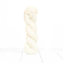 Load image into Gallery viewer, Urth Harvest - Worsted
