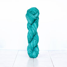 Load image into Gallery viewer, Urth Monokrom 100% Mercerized Cotton

