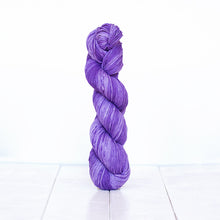 Load image into Gallery viewer, Urth Monokrom 100% Mercerized Cotton
