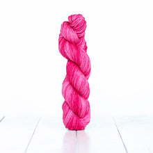 Load image into Gallery viewer, Urth Monokrom 100% Mercerized Cotton
