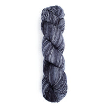 Load image into Gallery viewer, Urth Monokrom - Worsted
