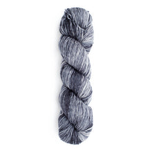 Load image into Gallery viewer, Urth Monokrom - Worsted
